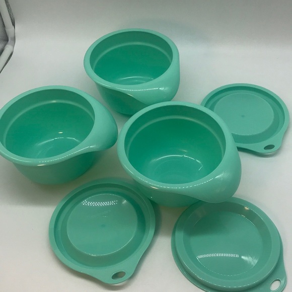 Tupperware Mixing Bowls Set of 3 - Picture 13 of 16